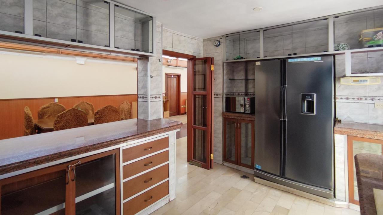 Hotel Livingston Inn Гуаякіль Екстер'єр фото