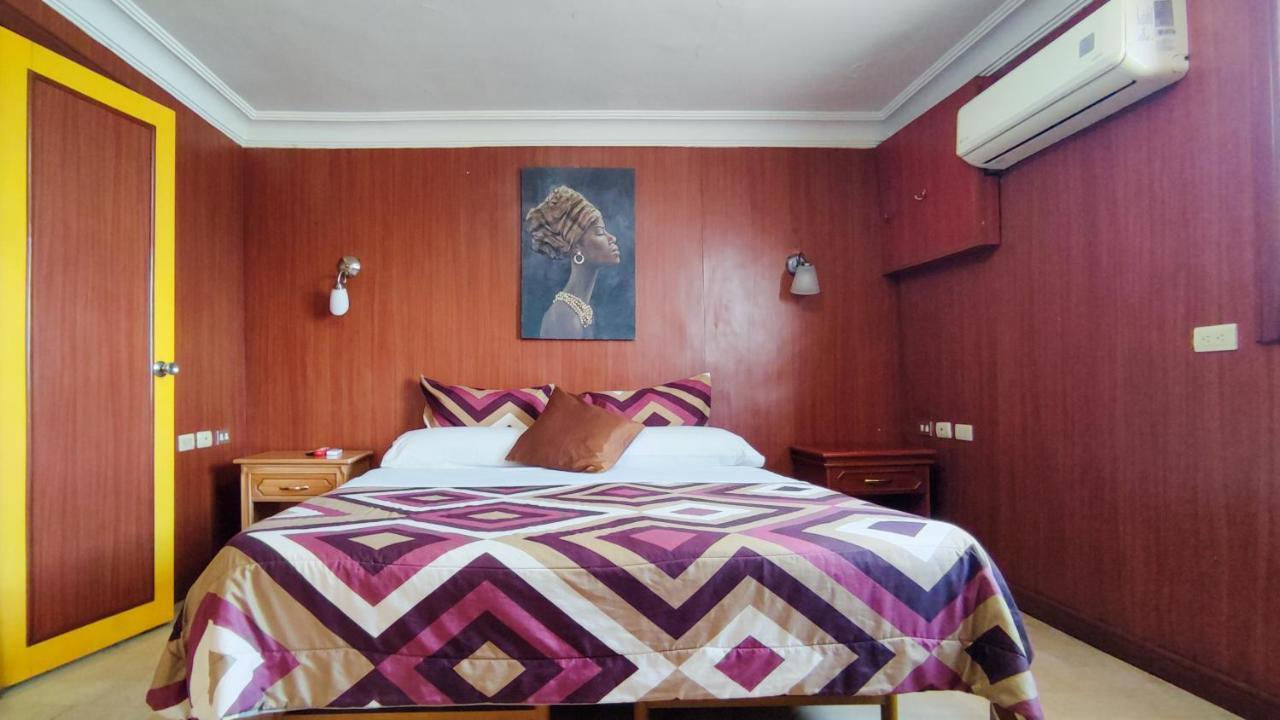 Hotel Livingston Inn Гуаякіль Екстер'єр фото